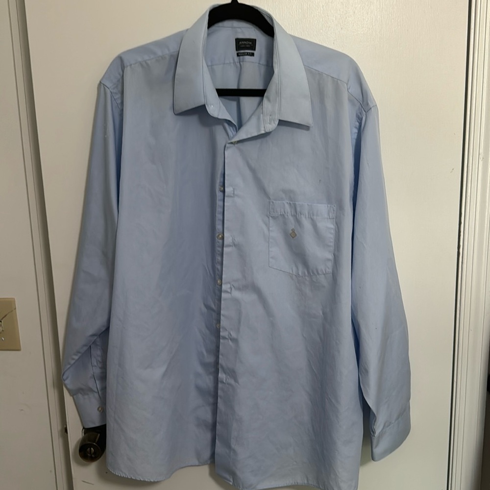 Arrow brand men light blue Oxford neck size 18 to 18 1/2 sleeve length 34 to 35